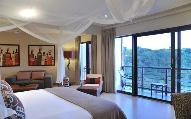 Victoria Falls Safari Club