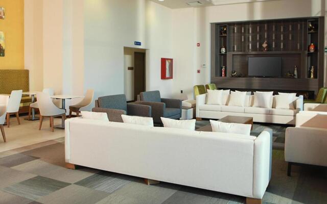 Hampton Inn & Suites by Hilton Aguascalientes Airport