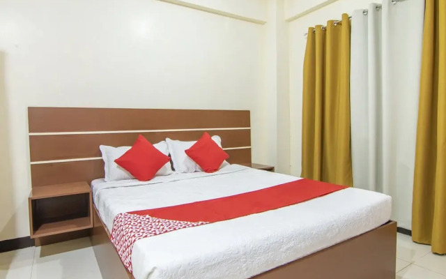 OYO 578 Red Velvet Suites Vaccinated Staff