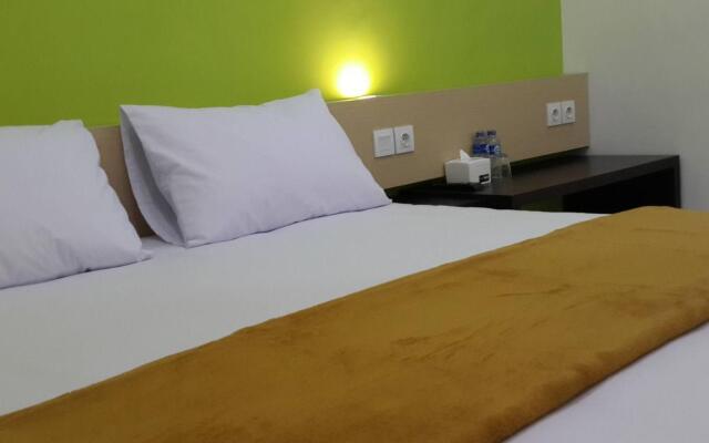 Save Hotel
