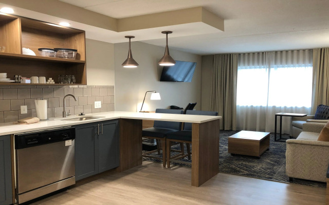 Candlewood Suites Cleveland South - Independence by IHG