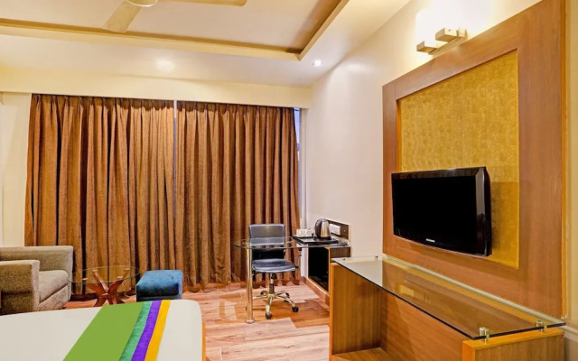 FabHotel Royal CM Bani Park