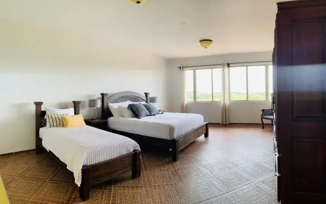El Regalo Resort