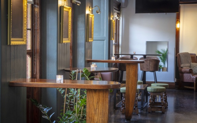 The Crown London Hotel, Cricklewood (Northwest London), WorldHotels Distinctive - Image 2