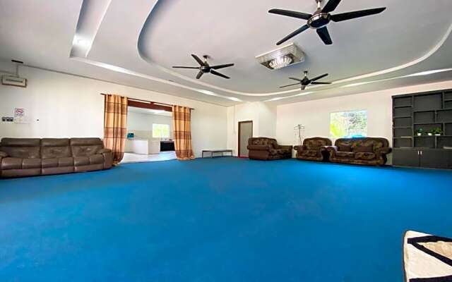 OYO Home 90319 Ambong Bay Resthouse Homes