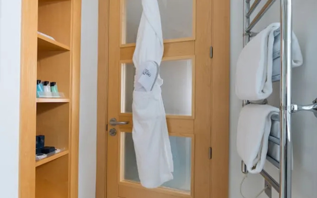 The Caleta Hotel Self-Catering Apartments