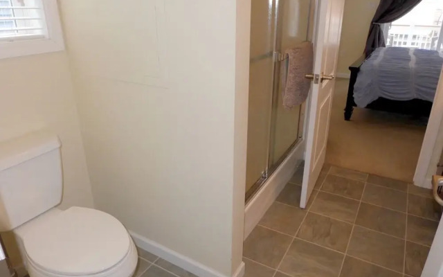 Oc820 Wesley Ave 1st-floor