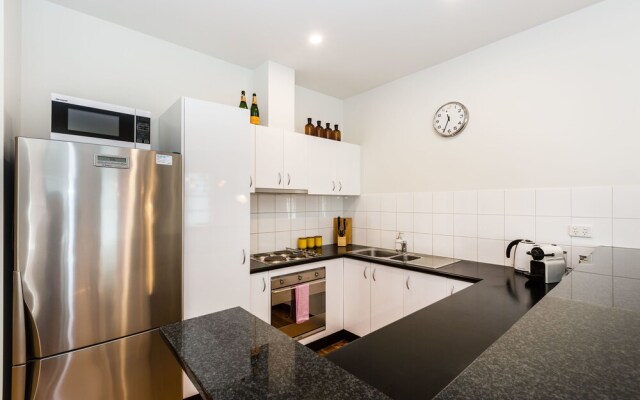 AERIN, 2BDR Melbourne Apartment