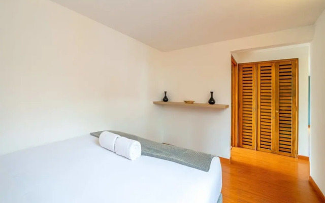 w Centric 2BR In Cabrera