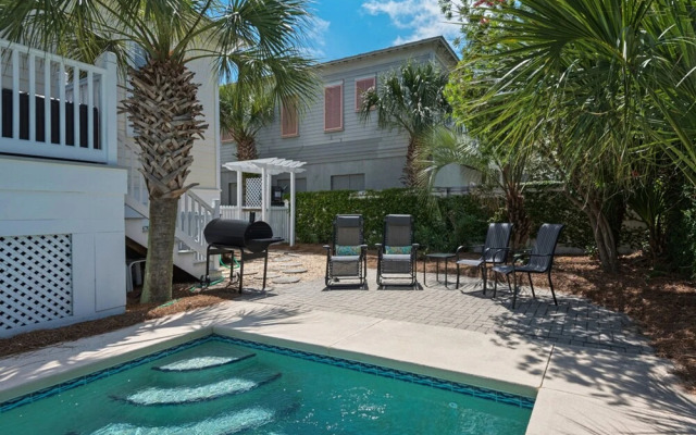 Shore Fun at Destin Pointe