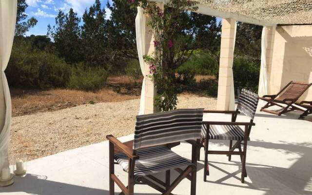 House with 3 Bedrooms in Formentera, with Enclosed Garden And Wifi - 5 Km From the Beach