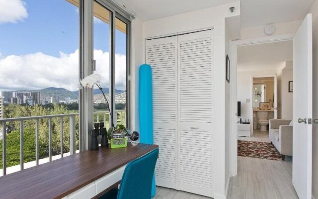 Diamond Head Beach Hotel