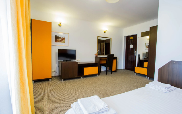 Complex Turistic Max International