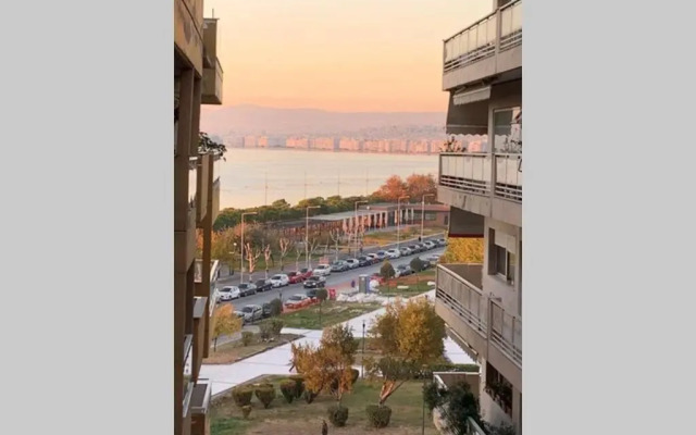 Comfort And Seaview Apartment Nea Paralia