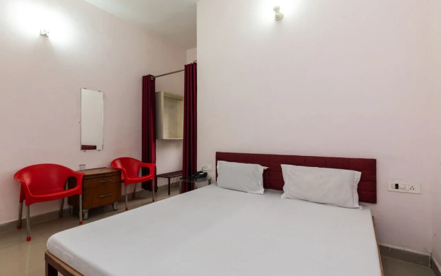 SPOT ON 48618 Vasundhara Gardens