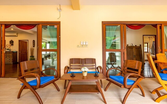 3 BR Pool Villa in Great Location CV3