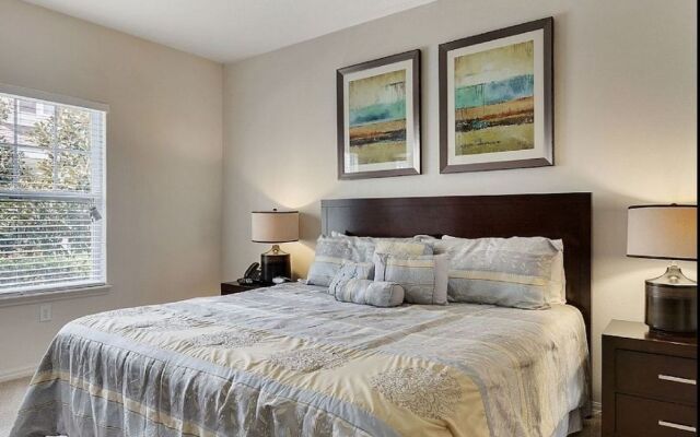 Lucaya Village 3040 #19-106