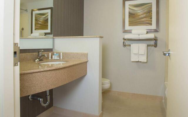 Courtyard by Marriott Raynham