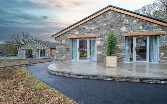 The Sleeping Giant - Pen Y Cae Inn