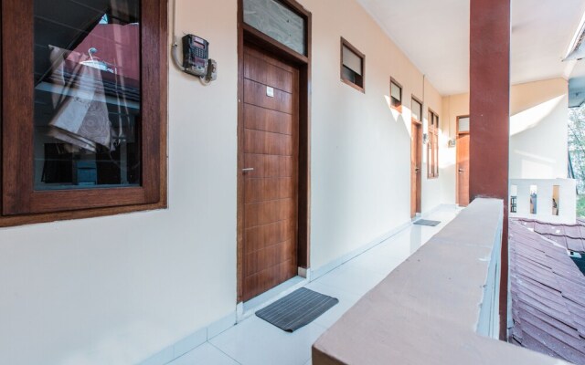 Oyo Life 1203 Hunian Tinggal Mega Rich
