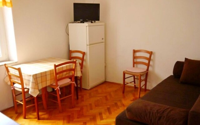 Cosy 1 bedroom apartment with sea view