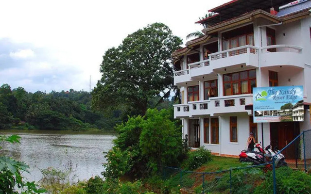 Kandy River Edge