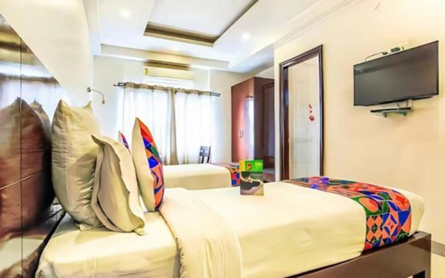 Townhouse OAK Hotel Joy24