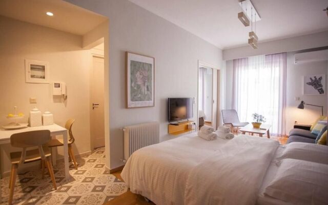 Stylish Flat Under Acropolis