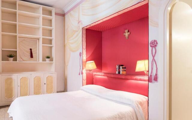 Piazza Colonna Apartment - Charme Homes