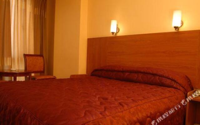 Yuxi Longma Express Hotel