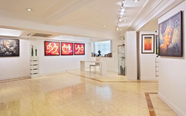 Melia White House Apartments