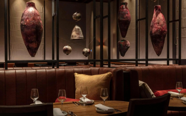 Next Hotel Melbourne, Curio Collection by Hilton