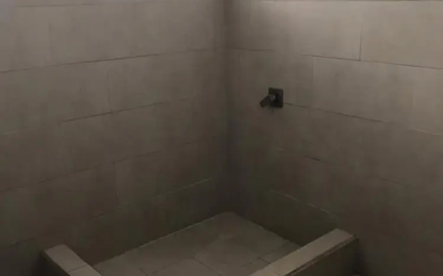 Hostel Bekuo