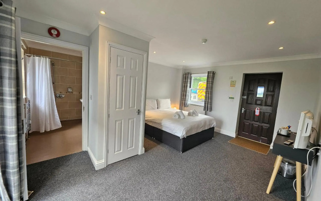 Marsh Farm Hotel
