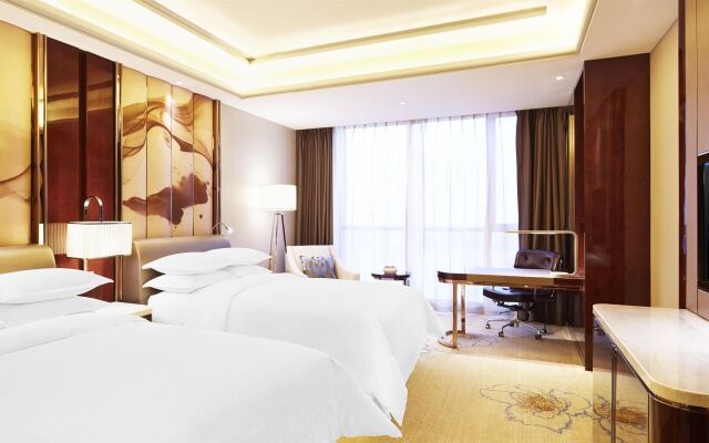 Sheraton Grand Zhengzhou Hotel