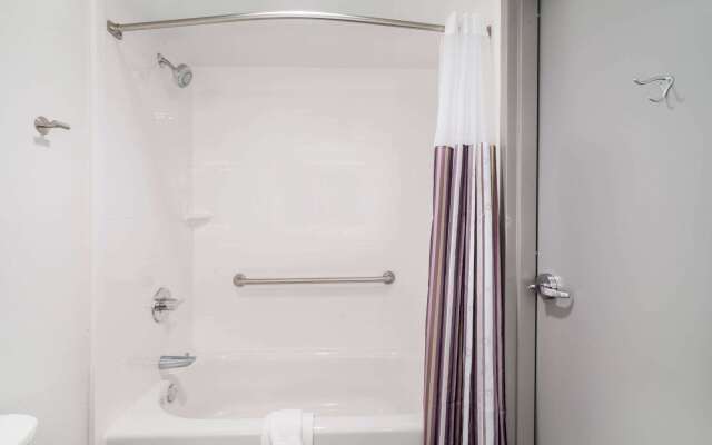 La Quinta Inn & Suites by Wyndham Mobile