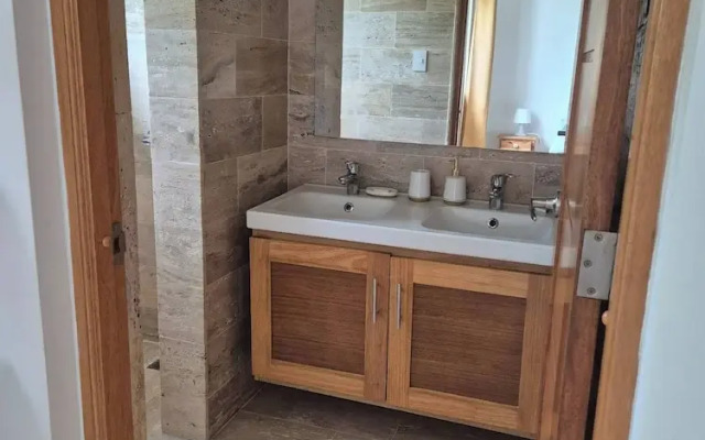 Large 3-bedroom Apartment