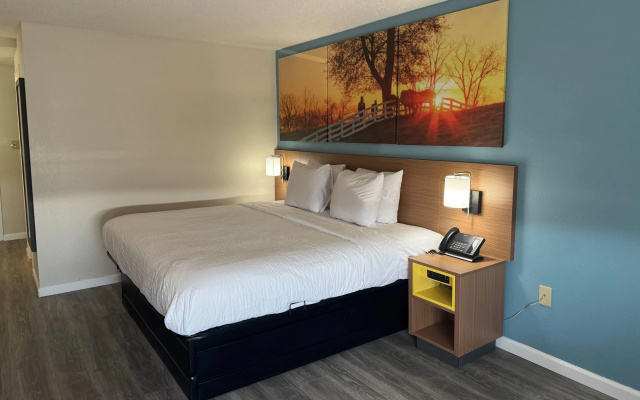 Days Inn & Suites By Wyndham Festus
