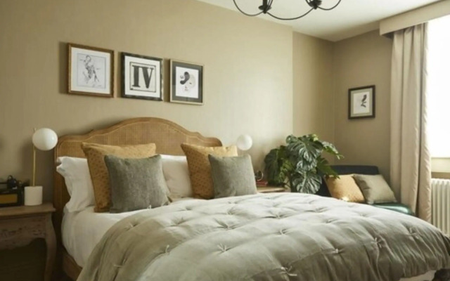 Broadstreet Townhouse