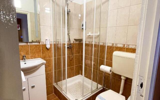 Öreg-tó Hotel és Rendezvénytér