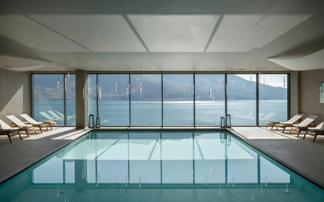 EALA My Lakeside Dream - Adults Friendly