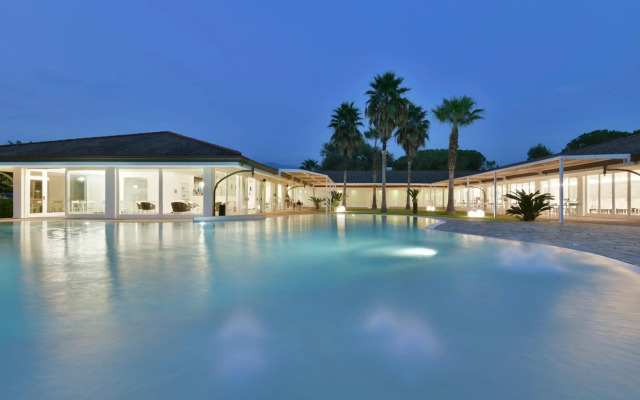 Heracles Village Hotel