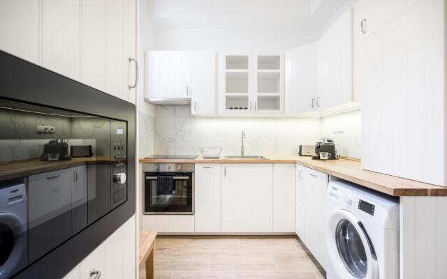 BpR Blooming Design Home with A/C
