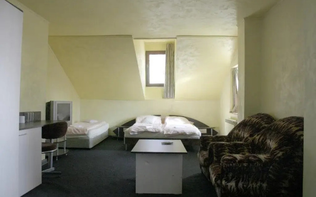 Roger's Hotel