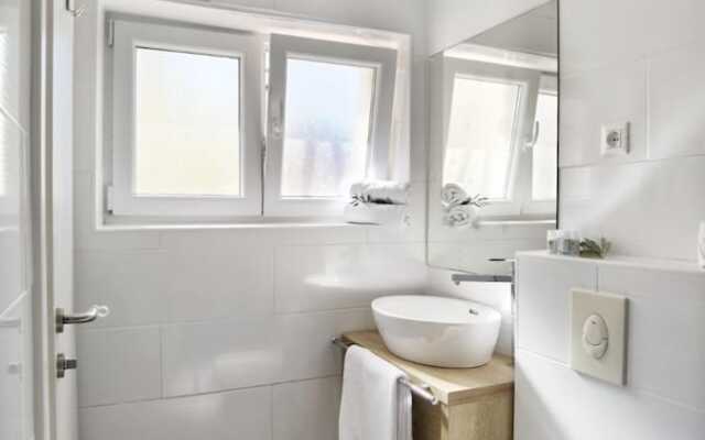 Boutique Rooms - With Pool - 3 - R103