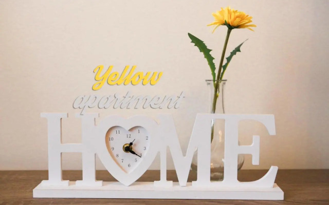 Yellow apartment few steps from metro