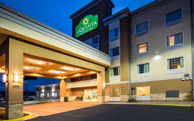 La Quinta Inn & Suites by Wyndham Rochester Mayo Clinic S