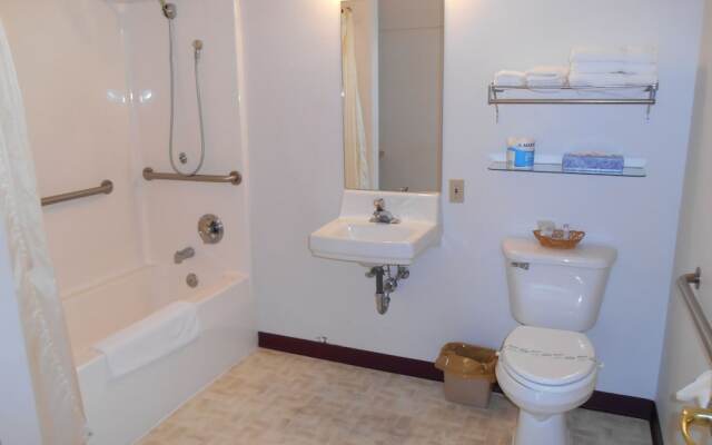 GuestHouse Inn & Suites Montesano