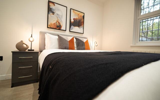 Discover Angel Central Two Bedroom by Belvilla