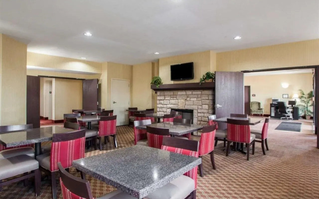 Comfort Inn & Suites Harrisonville